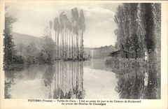 CPA Poitiers Vienne Vallee du Clain L'ete an point du jour et les Coteaux de Rochereuil en amont des