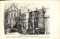 CPA Poitiers Vienne Le Palais de justice Chavet de la Salle des Pas Perdus XIIe et XIX siecles Ancie