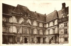 CPA Blois L et C Le Chateau L'Allee de Gaston d'Orleans ceuvre de Francois Manaard XVI siecle 