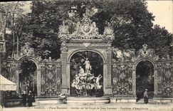 CPA Nancy Place Stanislas Grilles en fer forget de Jean Lamour Fontaine d'Amphitrite 