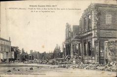 CPA Grande Guerre 1914 1917 Revigny Meuse Hotel de Ville et Rue de Bar le Lac apres le bombardement 
