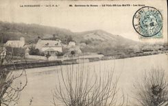 CPA La Normandie La C P A Environs de Rouen le Val de la Haye les Quais 