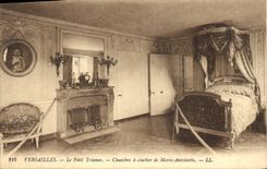 CPA Versailles Le Petit Trianon Chambre a coucher de Marie Antoinette 