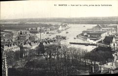 CPA Nantes Vue sur la Loire prise de la Cathedrale 