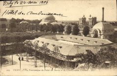 CPA Vichy vue Panoramique du Palais des Sources et de l'Etablissement Thermal 