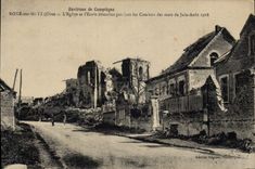 CPA Environs de Compiegne Roye sur Matz Oise l'eglise et l'Ecole demolies pendant les Combats des mo