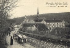 CPA Monastere de Sainte Marie de la Pierre Yonne Cote Nord Attelage Bœufs