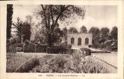 CPA Reims le Jardin Ecole 