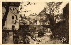 CPA La Correze Touristique Treignac Vieux Pont sur la Classe l'eglise et les Vieux Quartiers 
