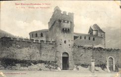 CPA Les Hautes Pyrenees Luz Eglise des Templiers 