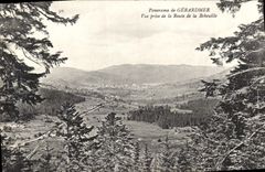 CPA Panorama de Gerardmer Vue prise de la Route de la Bebeuille 