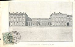 CPA Palais de Compiegne Vue sur la Place 