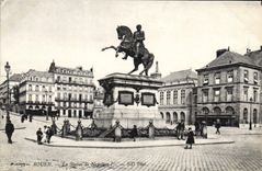 CPA Rouen La Statue de Napoleon 