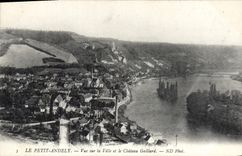 CPA Le Petit Andely Vue sur la Ville et le Chateau Gaillard 