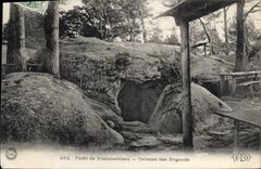 CPA Foret de Fontainebleau Caverne des Brigards 