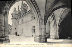 CPA Chateau d'Amboise La Galerie et la Facade Louis XII 