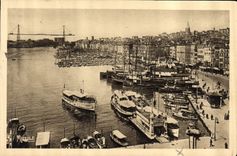 CPA Marseille Le Vieux Port et Pont Transbordeur Bateaux