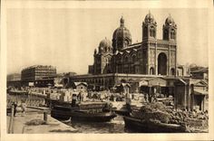 CPA Marseille La Cathedrale et le Quai de la Joliette Bateaux