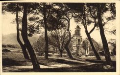 CPA St Remy en Provence les Antiques Monuments Romains 