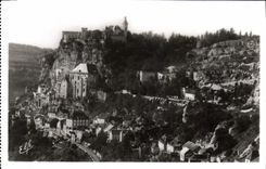 CPA Pyrlnees Ocean Rocamadour vue generale de la Ville des Sanctuaires et du chateau 