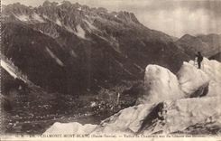 CPA Chamonix Mont Blanc Hte Savoie Vallee de Chamonix vue du Glacier des Bossons 
