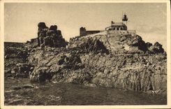 CPA Ile de Breha Cotes du Nord Les rochers et le phare du Paon 