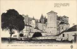 CPA Saumur M et L Le Chateau Feodal Mon hist sud ouest 