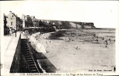 CPA Arromanches Calvados La Plage et les Falaises de Tracy 