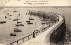 CPA Cote d'Emeraude St Malo Le Mole et l'Escadre Bateaux