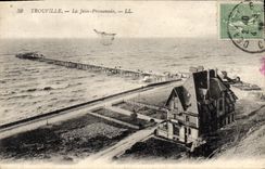 CPA Trouville La Jetee Promenade 