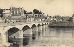 CPA Amboise Le Pont et le Chateau 