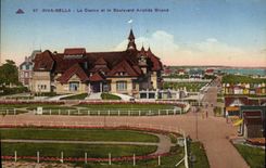 CPA Riva Bella Le Casino et le Boulevard Aristide Briand 