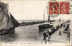 CPA Trouville L'Arrivee du Bateau du Havre 