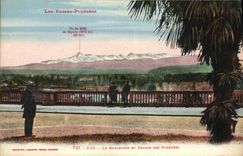 CPA Pau Le Boulevard et Chaine des Pyrenees 