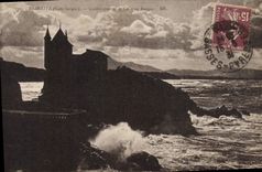 CPA Biarritz Cote Basques Contre jour et le Chateau Basque 
