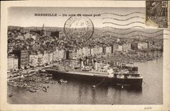 CPA Marseille Un coin du vieux port Bateaux