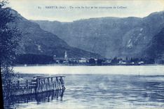 CPA Nantua Ain Un coin du Lac et les montagnes de Colliard 