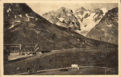 CPA Les Alpes Le Lautaret Chalet du PLM et Massif de la Meije 