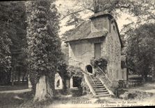 CPA Versailles Petit Trianon Le Moulin Le Hameau de Marie Antoinette 