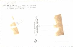 CPA Arles B d R Detail des bas reliefs arnant la partie droite de l'entree principale de l'Eglise Sa