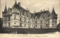 CPA Azay le Rideau I et L Le chateau Cour interiure 