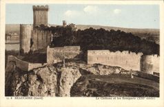 CPA Beaucaire Gard Le Chateau et les Remparts 