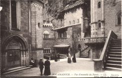 CPA Roc Amadour Vue d'ensemble du Parvis 