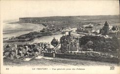 CPA Le Treport Vue generale prise des Falaises 