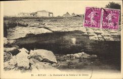 CPA Royan Le Boulevard de la Falaise et les Grottes 