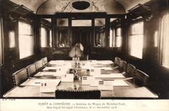 CPA Foret de Compiegne interieur du Wagon du Marechal Foch dans lequel fut signe l'Armistice le 11 N
