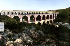 CPM Le Pont du Gard Gard Aqueduc romain construit avant l'ere chretienne sur l'ordre d'Agrippa pour 
