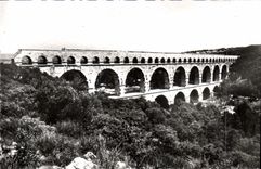CPM Le Pont du Gard Gard Aqueduc romain construit avant l'ere chretienne sur l'ordre d'Agrippa pour 