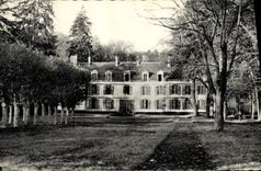 CPA Foret de Fontainebleau Chateau du Prieure vu du Parc 