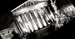 CPA Wien bei Nacht Parlement